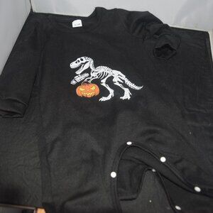 Adorable Halloween-Themed dinosaur Long Sleeve Romper 12-18 months
